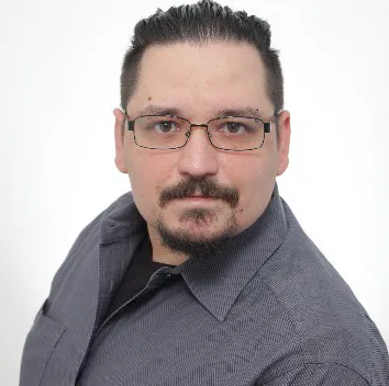 Daniel Fender